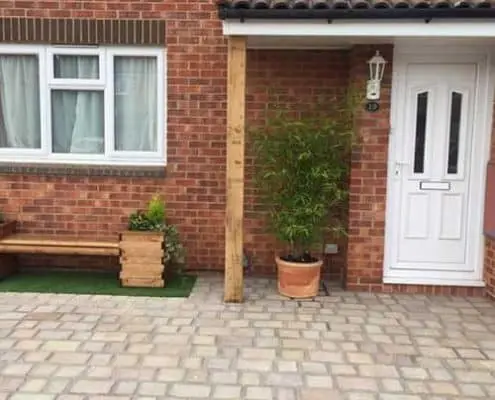 DriveWayWithPavedStone