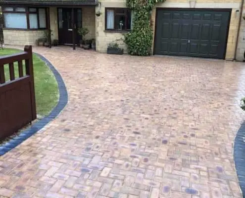 DriveWayinStonePaved